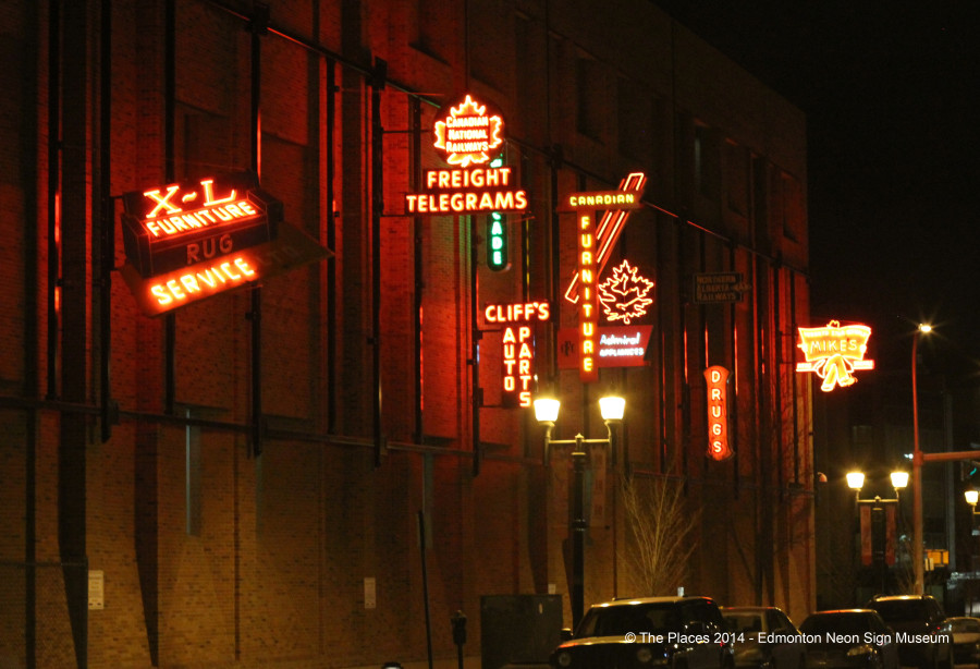 47) NeonSignMuseum by works